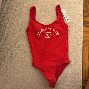 One-piece bathing suit
